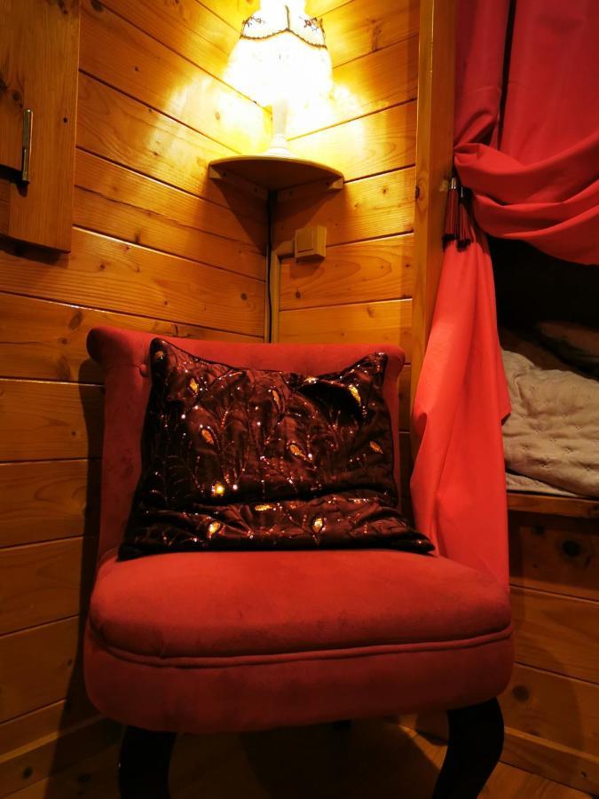 Bed and Breakfast Roulotte La Passe Pierre à Pendé Extérieur photo