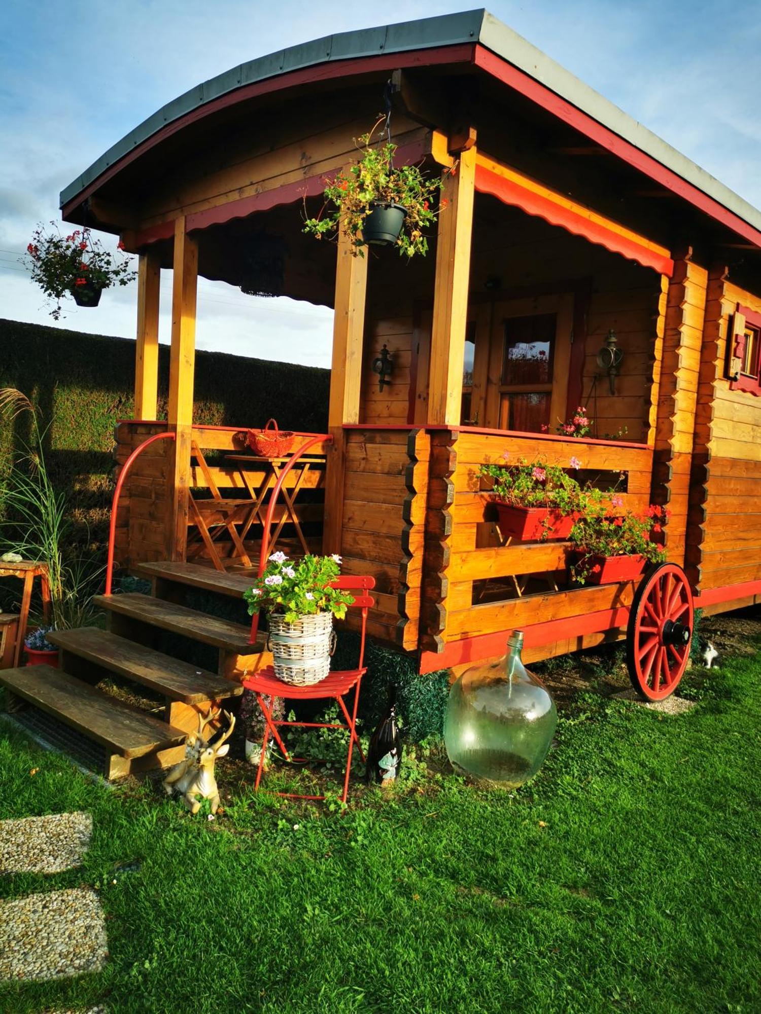 Bed and Breakfast Roulotte La Passe Pierre à Pendé Extérieur photo